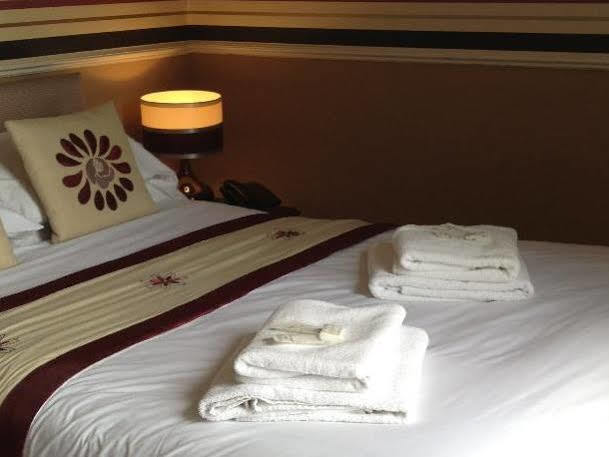 Gomersal Lodge Hotel Cleckheaton Buitenkant foto
